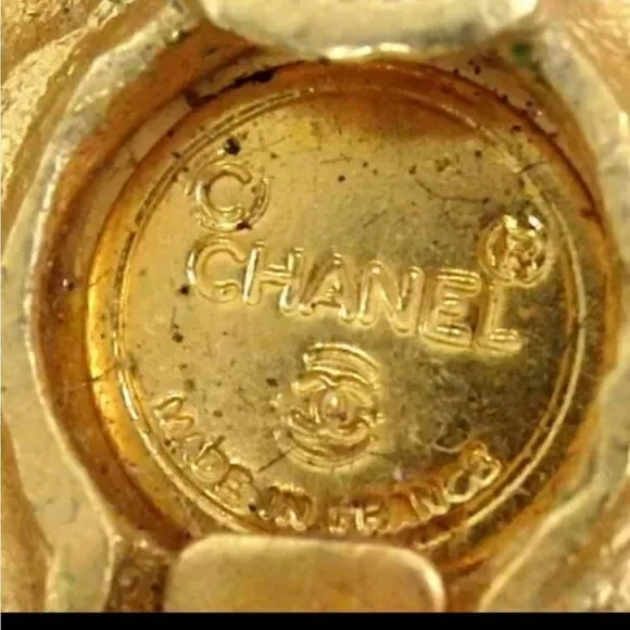 CHANEL Vintage Authentic Clip on earings - Picture 8 of 13